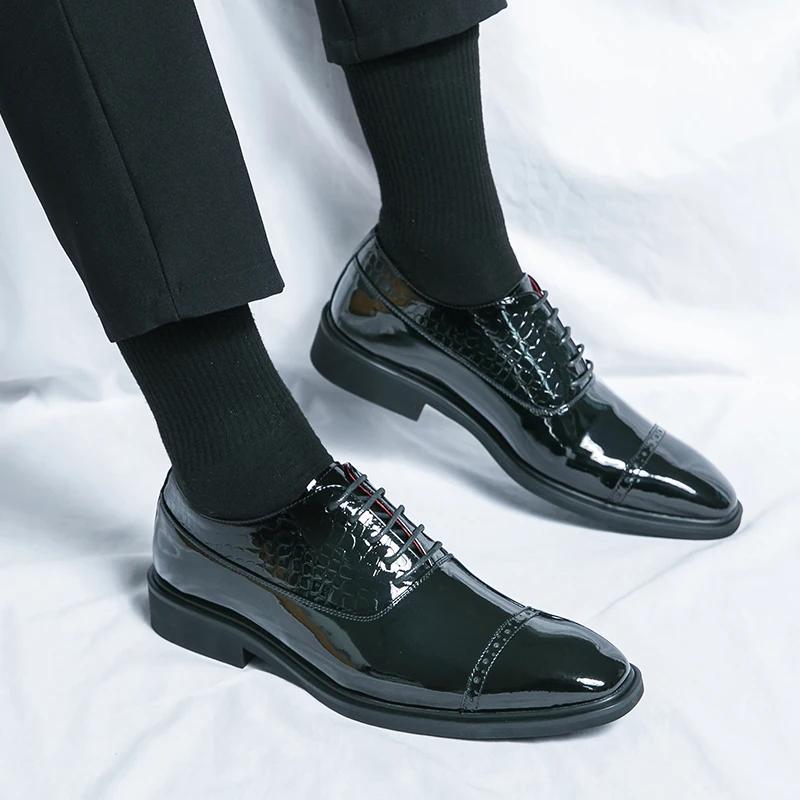 Luxury Brand Golden Oxford Shoes Men's Low Heel Designer Business Leather Shoes High-quality Sharp Pointed Wedding Casual Shoes