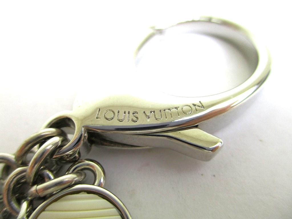 Authentic LOUIS VUITTON White Silver Bag Charm Key Holder Sac Fleures Du Epi #9731  Refurbished