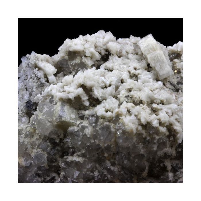 Pierres et Minéraux. Baryte + Fluorite + Quartz + Sphalerite. 1320.0 ct. Fontsante, Var, France..