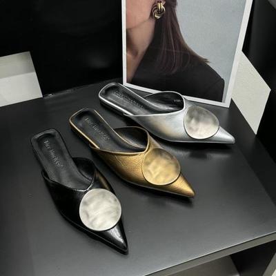 2025 модные новые туфли-полушапки Baotou на низком каблуке Muller Shoes универсальные феи ветряные плоские туфли без каблука верхняя одежда