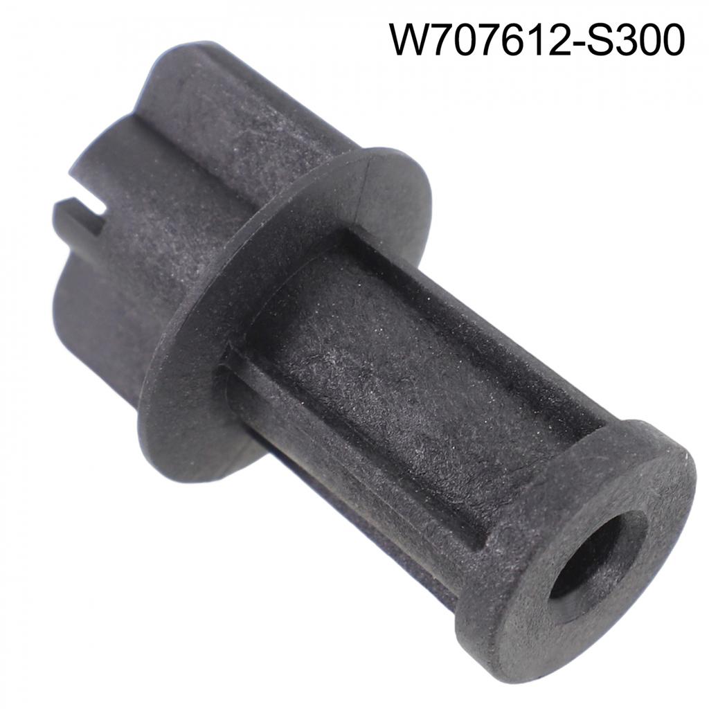 Гайка заднего внешнего фонаря Автоаксессуары Для Ford Для Focus 2012-2018