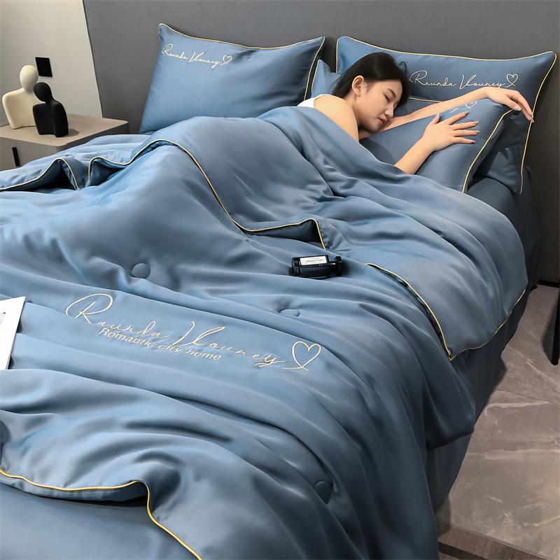 Factory Direct Sales New Top Quality Cool Quilt Silk Air Conditioning Quilt Large Size Thin Blanket Embroidery Craft Bedding 1PC