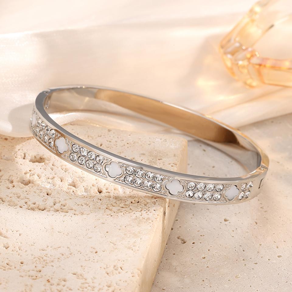 Htpwe Stainless Steel Four-leaf Clover Shell Inlaid Zirconium Bracelet Women's Plated 18k Gold Couple Holiday Bracelet Zircon