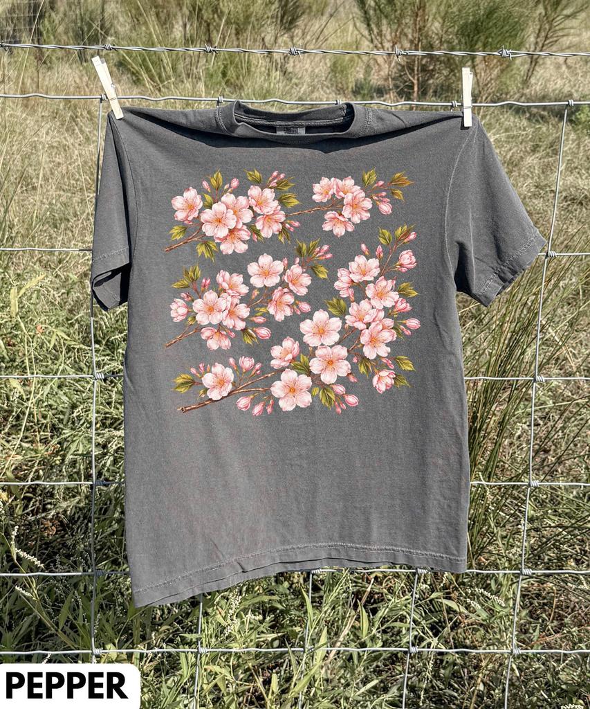 Vintage Cherry Blossom Botanical T-Shirt,Sakura Flower Shirt,Garden Flower Shirt,Cottagecore Botanical Floral Tee,Spring Blossom Tee