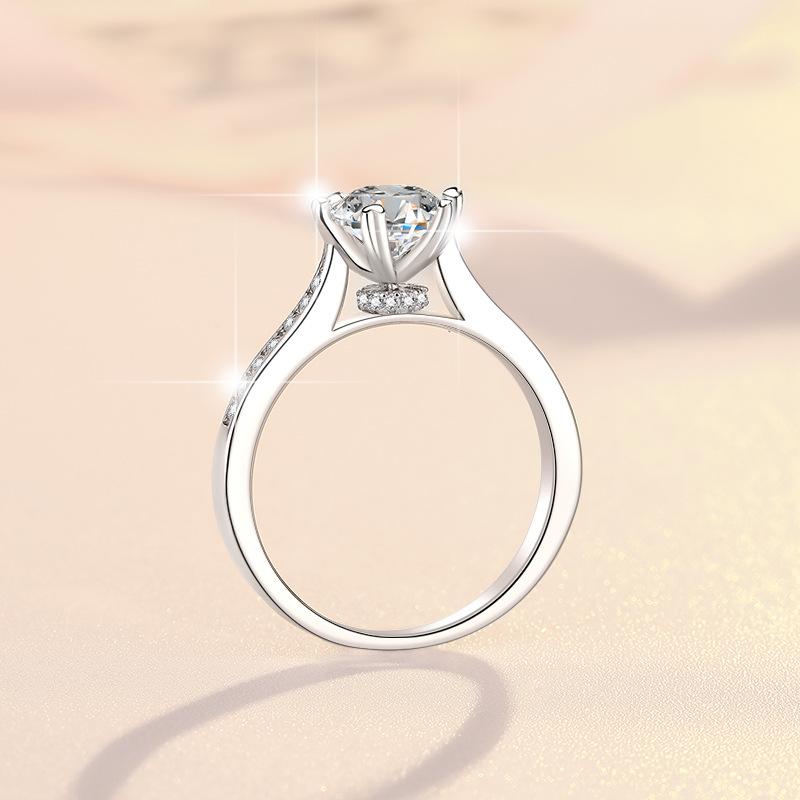 S925 Sterling Silver Women's Ring Moissanite 1 Carat Platinum Plated Crown Six Claw Ring Engagement Ring Wedding Ring Gift for Girlfriend