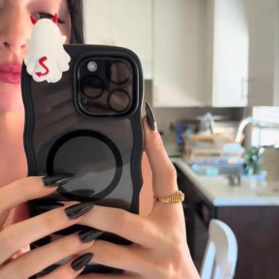 Halloween Ghost Phone Buddy Cute Stick-On Ghost Phone Topper Peel-and-Stick Mini Phone Figures Surprise Toy for All Phones Desk Decor