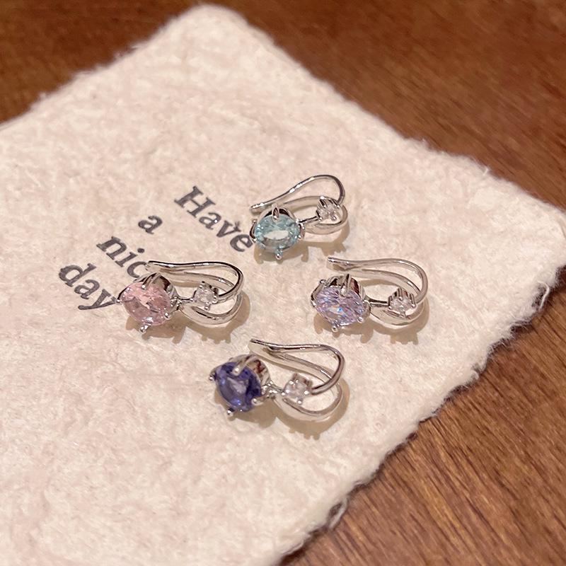 Элегантные серьги-клипсы из циркония для женщин: Непроколотые, универсальные и блестящие