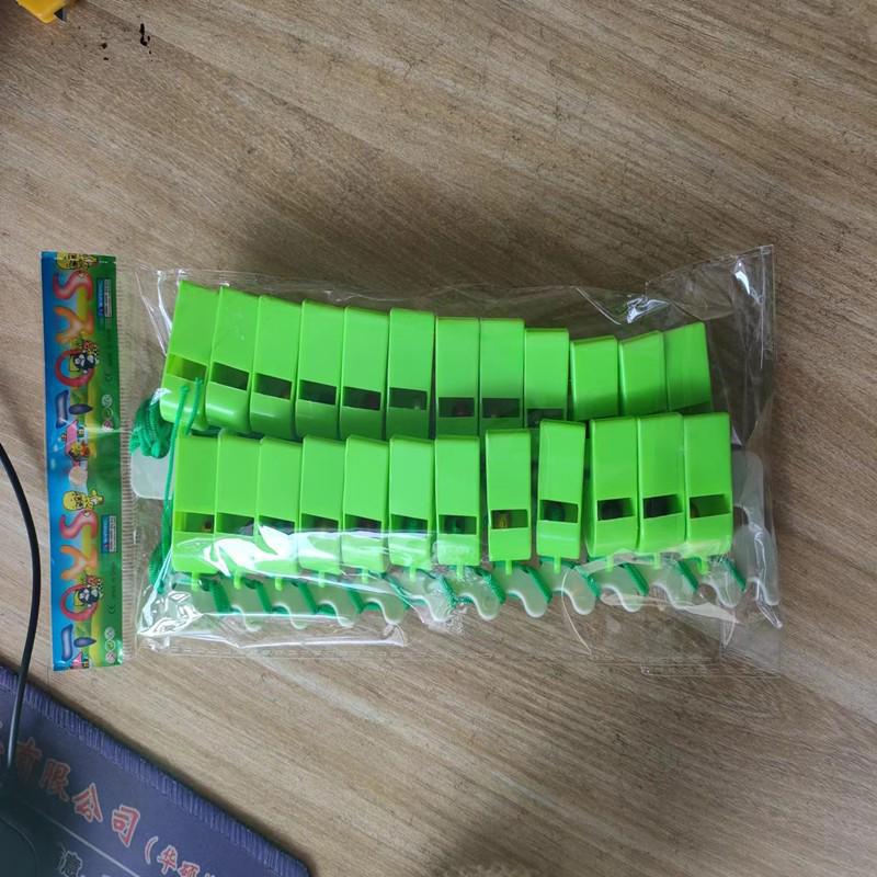 Красочные пластиковые свистки для детей - игрушки для болельщиков и судей для спортивных болельщиков