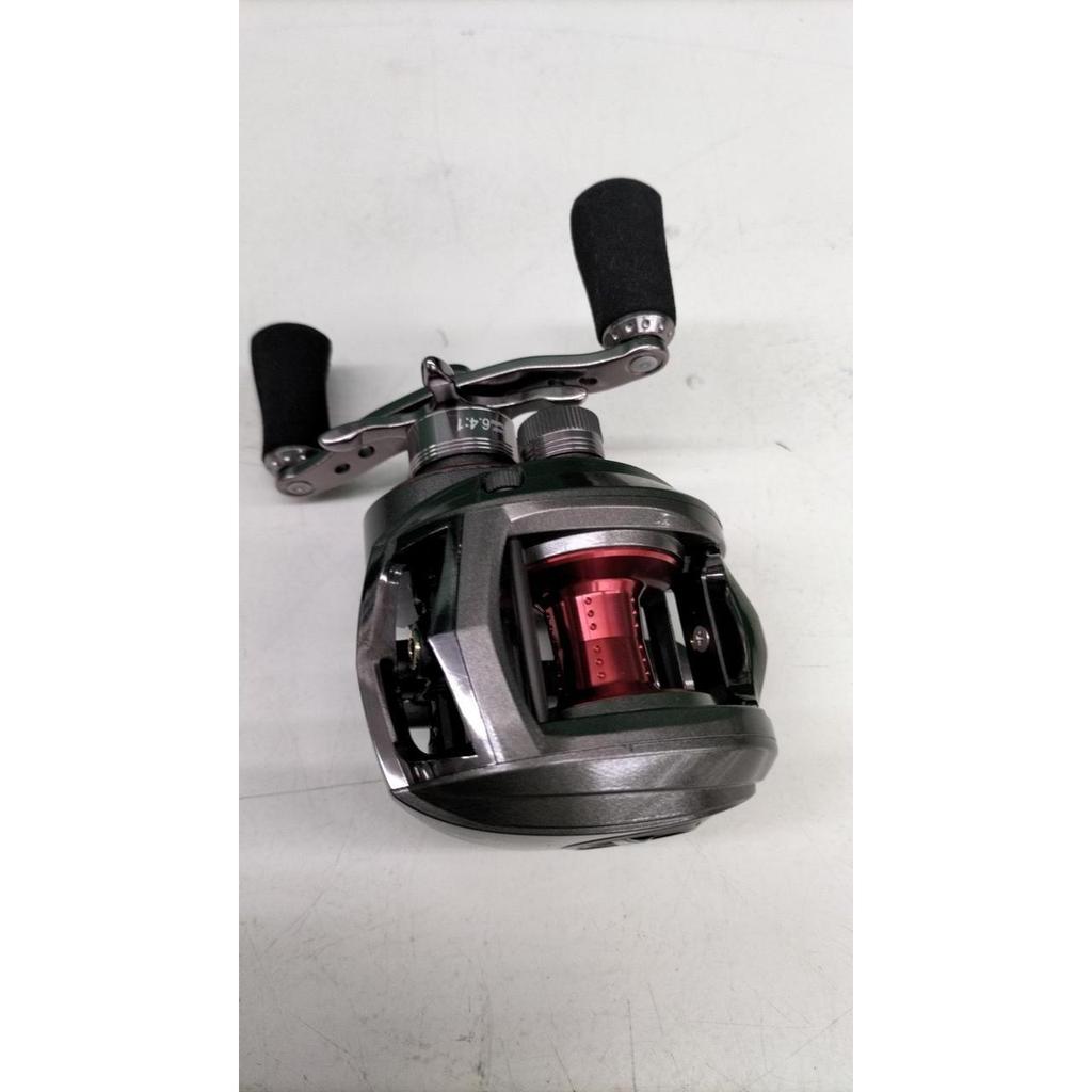 Used ABUGARCIA REVO ALT bait reel