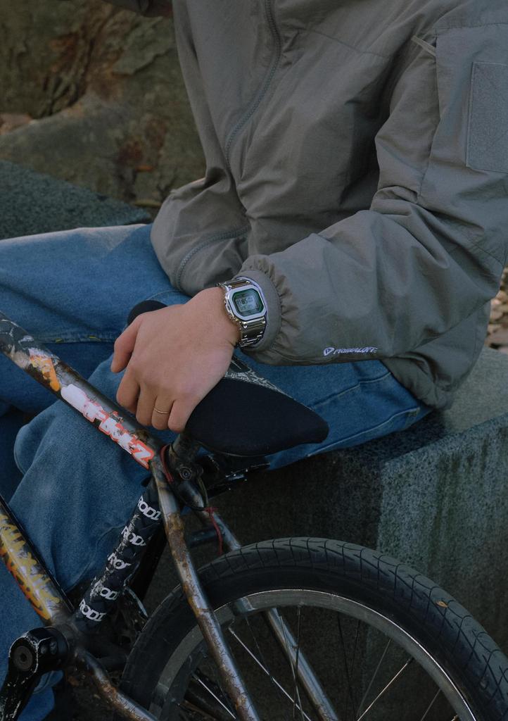 Watch Full Metal Bluetooth Equipped with Radio Solar Silver [Casio] G-Shock [] GMW-B5000D-3JF Men's