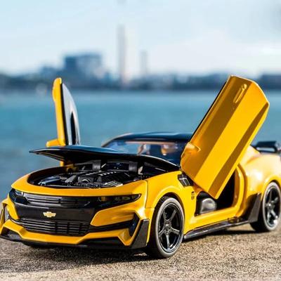 Новая игрушечная модель автомобиля Camaro 1/32 из цинкового сплава, литая под давлением, с 4 открывающимися дверями, звуком и светом, подходит для мальчиков, подарочная коллекция