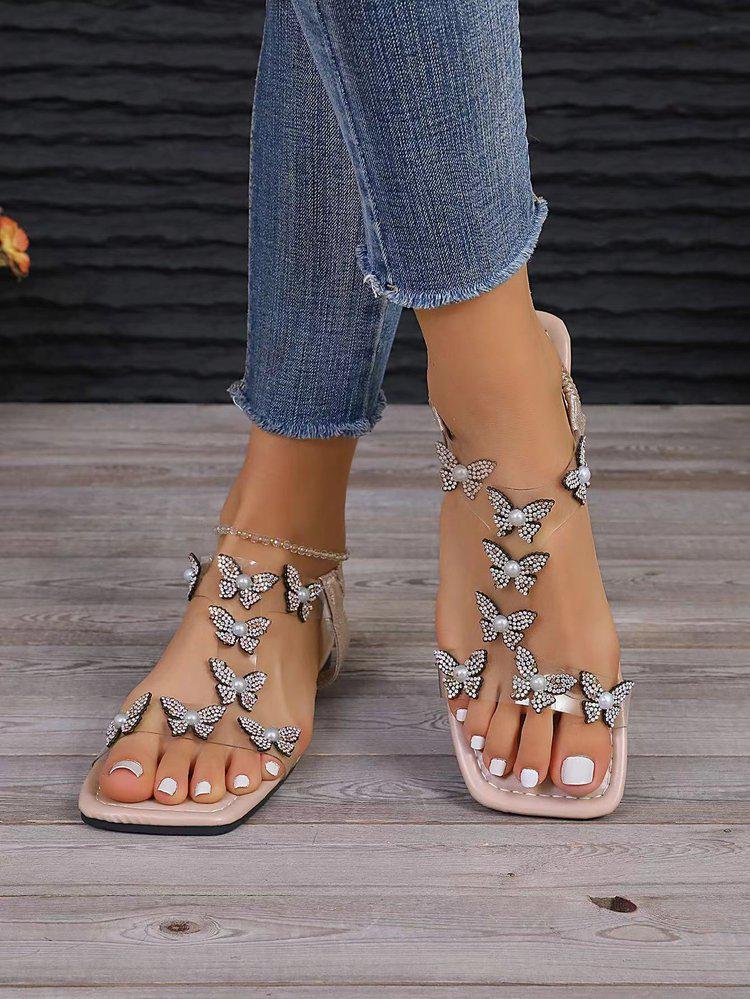 Женские сандалии на плоской подошве со стразами и бабочками — летняя коллекция в европейском и американском стиле 2024 года, большие размеры и удобный дизайн