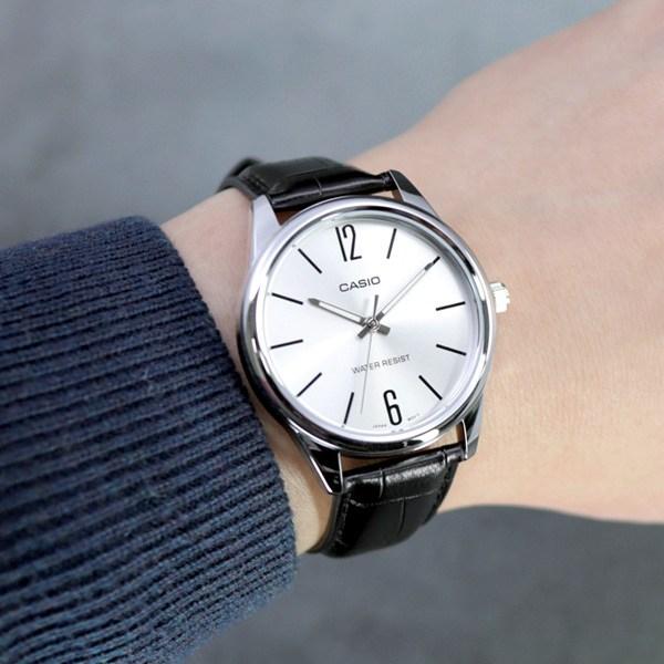 Casio Men's Fashion Leather Watch