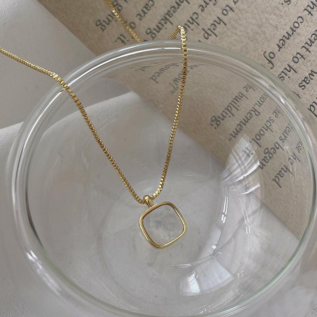 Элегантное женское ожерелье с квадратной ракушкой: Универсальный, Простой и Стильный Аксессуар-Цепочка для Ключицы