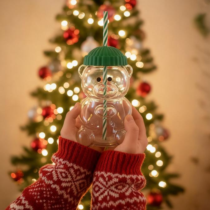 Праздничный плюшевый мишка чашка шапка крышка