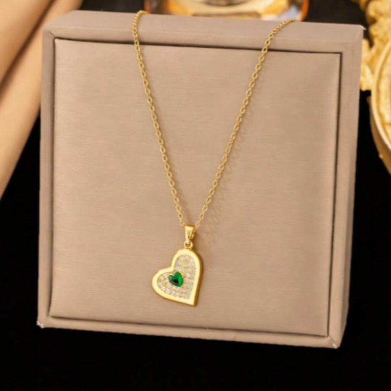 A stainless steel heart-shaped artificial rhinestone pendant necklace, simple, unique, niche, elegant, fashionable, versatile, suitable for women and