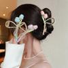 High End Minimalist Tulip Shaped Grab Clip  Exquisite Women's Hair Accessories Fashionable and Beautiful Metal Shark Clip
