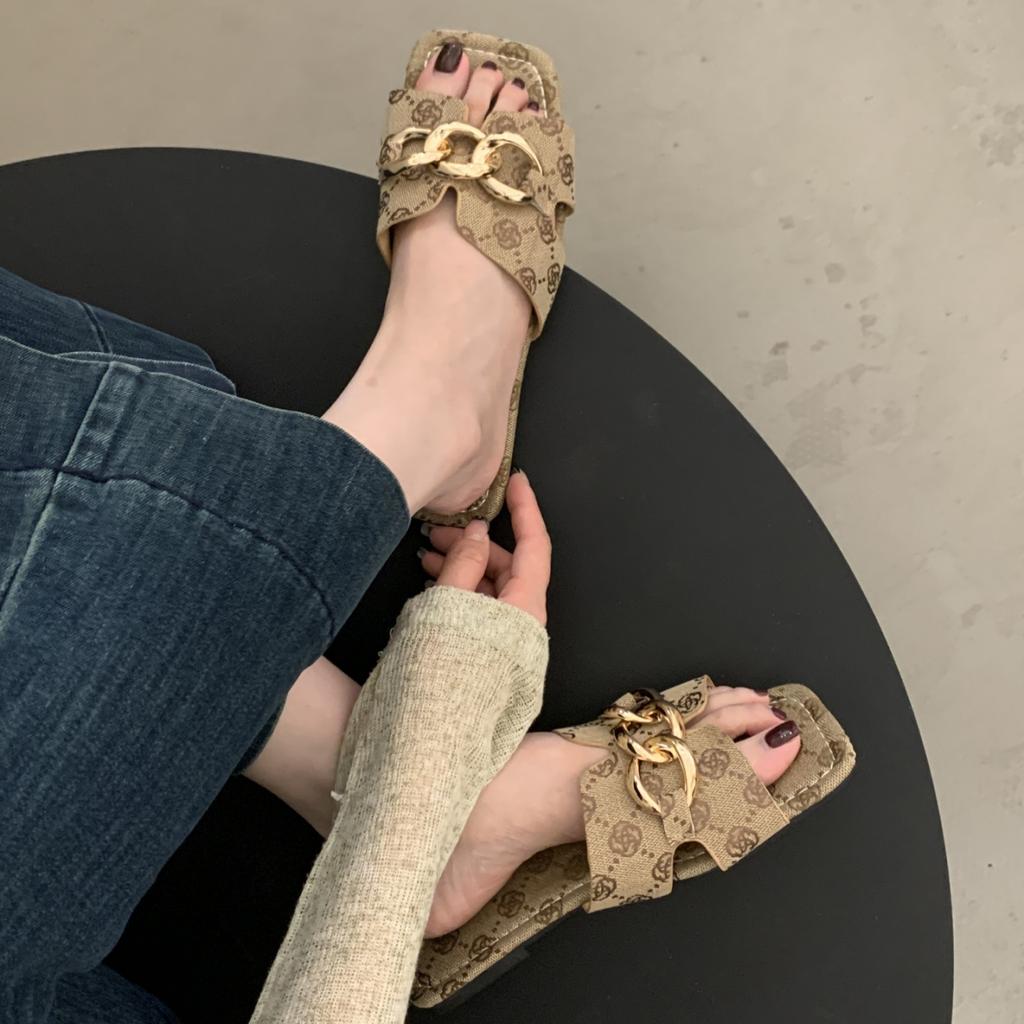 Модные женские шлепанцы на плоской подошве, трендовые дизайнерские шлепанцы, женские роскошные уличные плоские сандалии, новинка лета 2025, обувь большого размера, шлепанцы женские