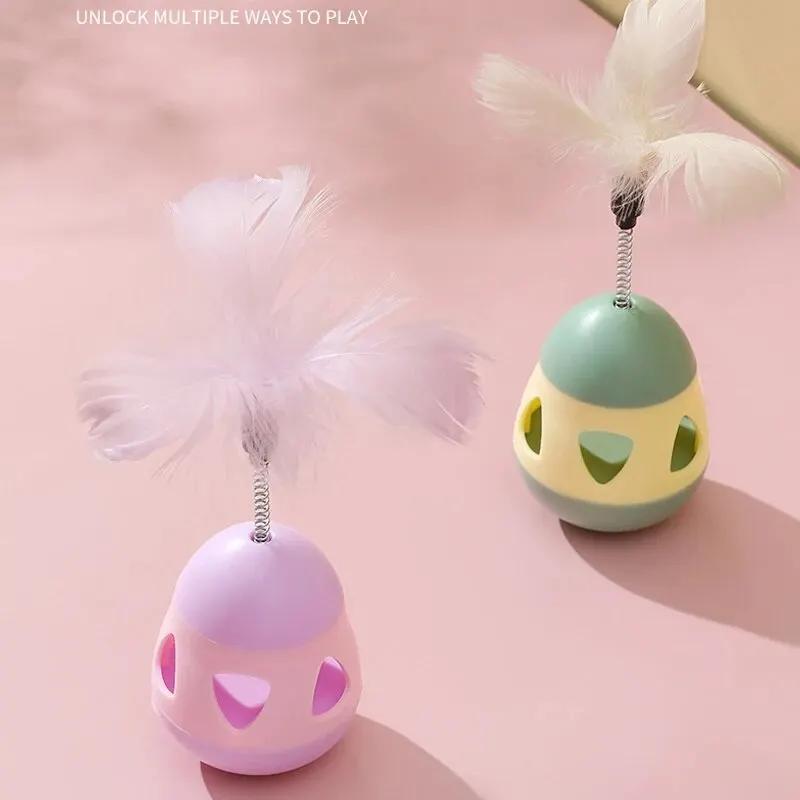 Интерактивная игрушка-неваляшка для кошек - текучий мячик с перьями, катящийся мячик от скуки и веселое развлечение для питомцев