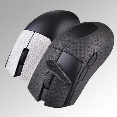 Razer Viper V3 Speed: стороны: Противоскользящие, устойчивые к поту, замшевые наклейки для мышки.