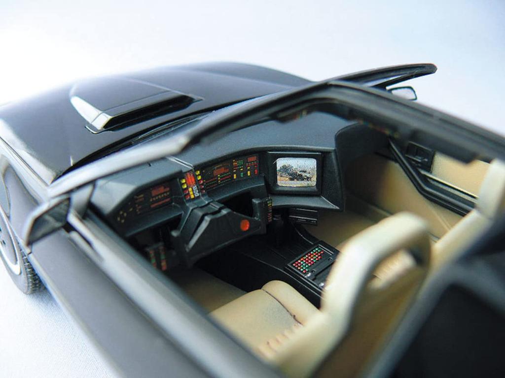 Aoshima Bunka Kyozai Movie Mecha Series Knight Rider Knight 2000 Season IV Scale Plastic Model KR-03 KITT. 1/24