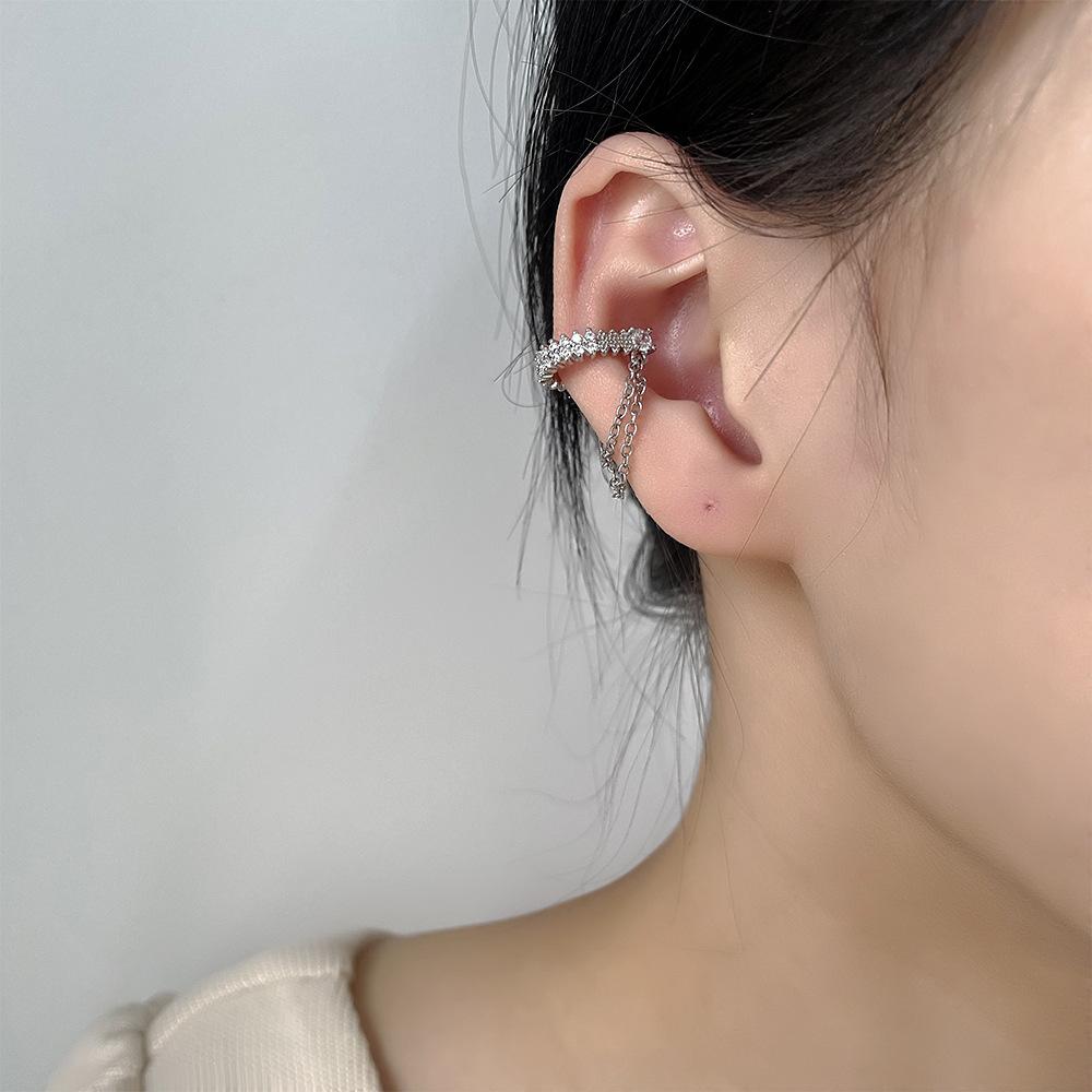 Inlaid Round Diamond Double-Layer Chain Ear Clip, Free Ear Hole Wind Exaggerated Temperament Cool And Handsome Flash Diamond Double-Layer Fringed Ear