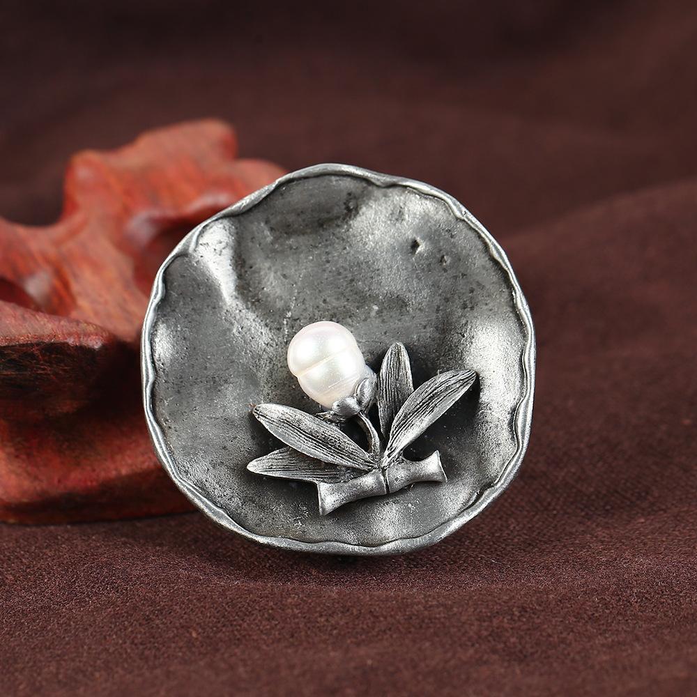 Retro Natural Agate Brooch High-end Classical Temperament Literary and Versatile Plant Pin Coat Cardigan Corsage Accessories