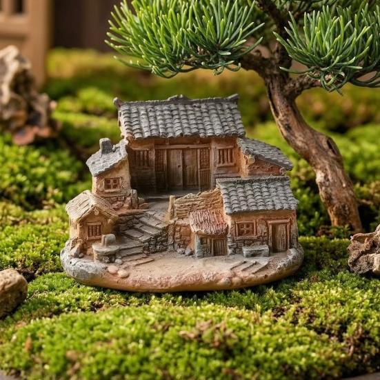 Old Rural House Miniature Nostalgic Mini Countryside House Resin Ornament Rustic Tiny House