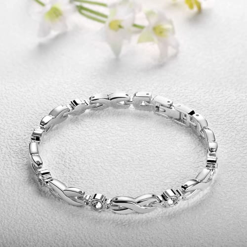 Простой и милый женский набор из 4 предметов: часы и браслеты-банглы с аналоговым дисплеем, водонепроницаемые, популярные, стильные серебристые часы, идеально подходят в качестве подарка на дни рождения,