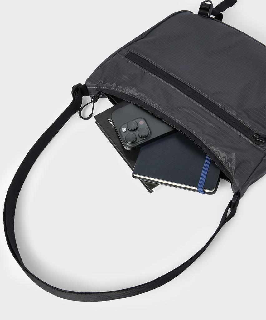 Musinsa Standard [City Leisure] Ripstop Compact Crossbody Bag [Black]