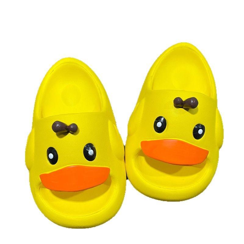 Летние детские шлепанцы из ЭВА для детей среднего и старшего возраста, мультяшные шлепанцы на платформе для девочек, обувь для прилавка, маленький желтый утенок