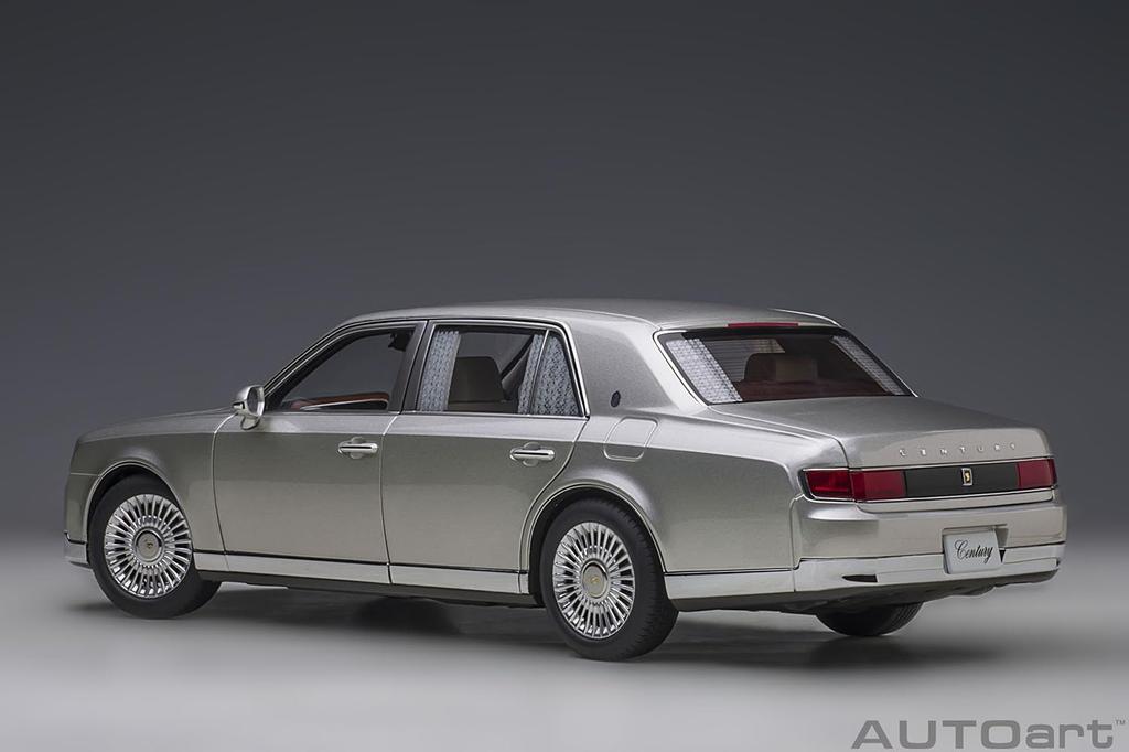 AUTOart Toyota Century Special Edition Seika Radiant Silver Metallic Готовый продукт 1/18