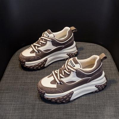 Осень и зима Новые маленькие белые туфли, спортивная кожаная обувь для отдыха для женщин, толстая подошва с повышенной внутренней высотой кроссовок