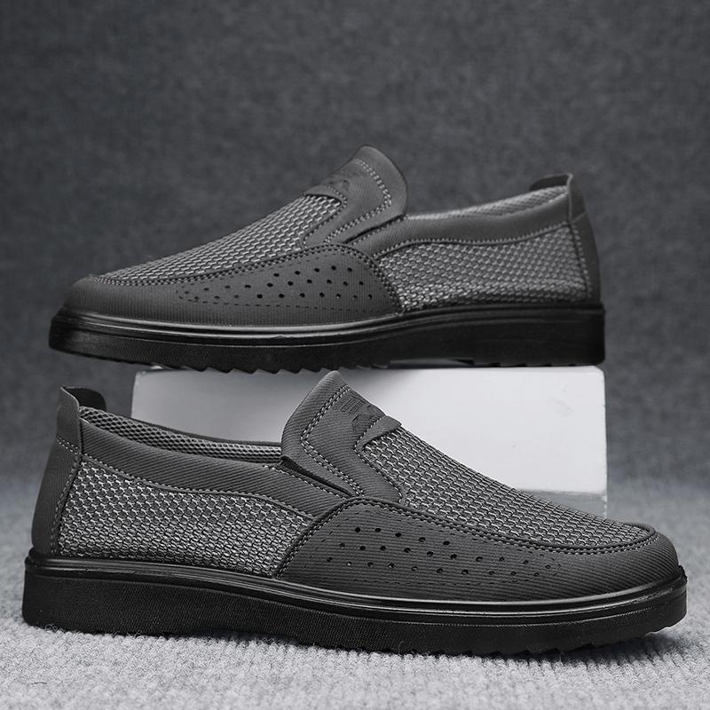 Fashion 2024 New Men Sneakers Lightweight Breathable Slip-On Flats Shoes Men Casual Mesh Shoes Luxury Summer Dress Shoes