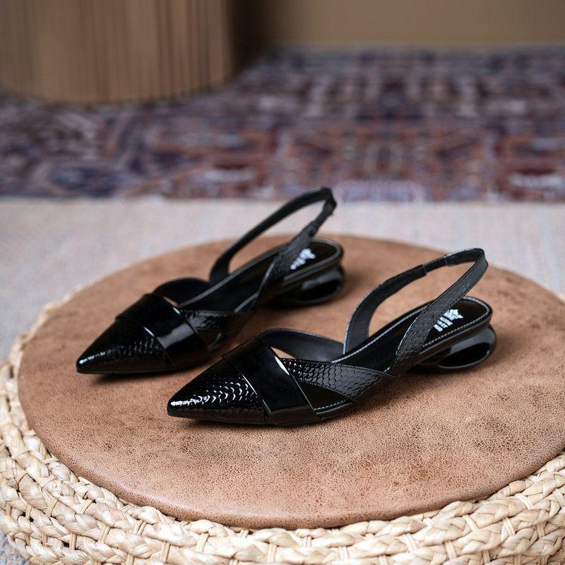 Fashion Women Sandals Luxury Designer Slingback Shoes Woman Pointed Toe Heels Golden Silver Red Pumps Block Heel Sandalias De Mujer