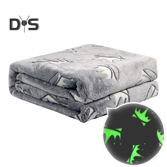 Double Sided Flannel Luminous Blanket Star Moon Dinosaur Graphics Glow-in-the-Dark Blanket Thermal Blanket for Kids Bed Stroller Car or Couch