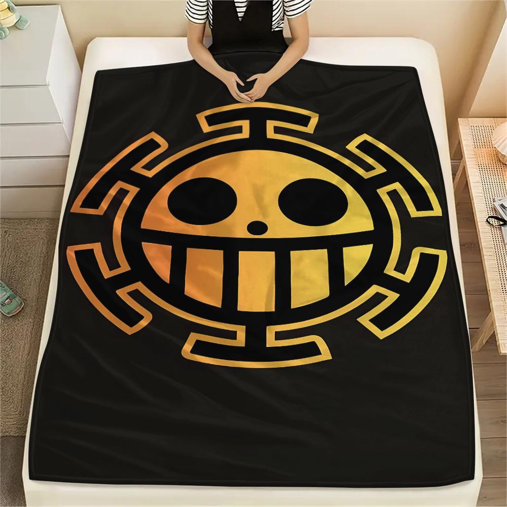 Фланелевое одеяло с принтом персонажей One Piece, Высококачественное, Удобное для всех сезонов, Декор для дома, Тепло и уют, Идеально для рождественских подарков