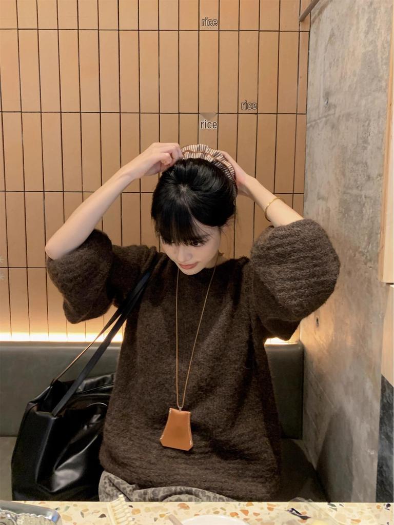 Женский корейский свитер с открытыми плечами и рукавами-фонариками - Мягкий, эластичный трикотаж, свободный крой, стройнящий, больших размеров, коллекция осень/зима