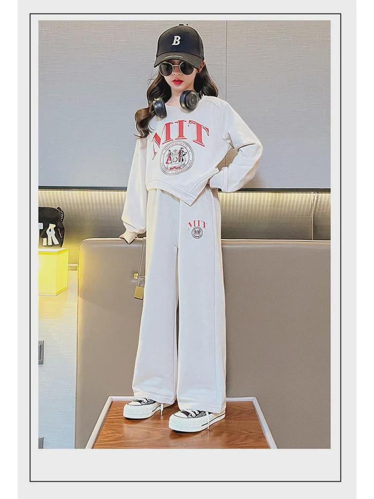 Модный комплект для девочек на весну/осень 2024 года: топ с надписью и повседневные брюки