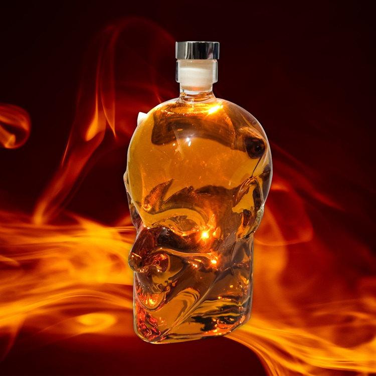 Diabelska karafka alkohol trunek 900 ml szklana whisky