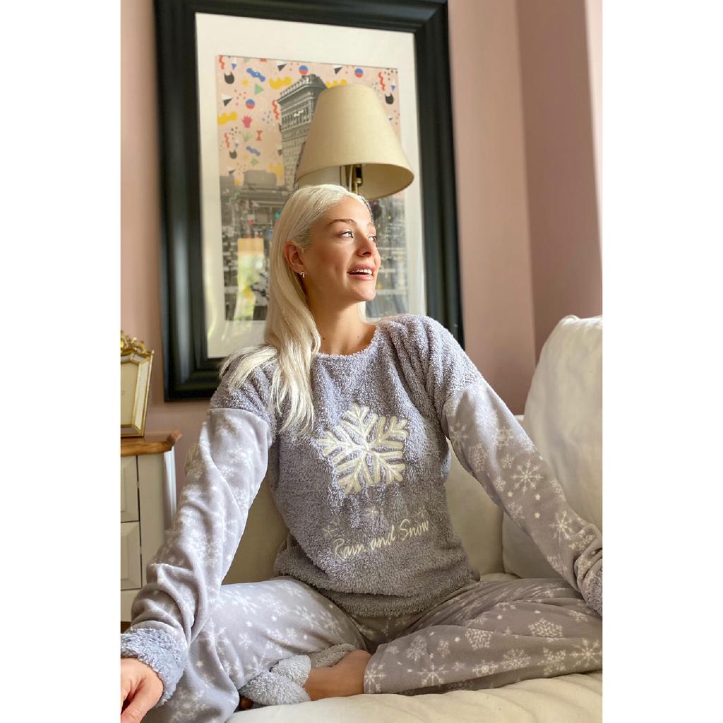 Женский плюшевый пижамный комплект с рисунком снежинок и пудры