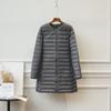 2024 осень и зима новый легкий и тонкий пуховик женский круглый вырез средняя и длинная корейская версия литературная куртка без воротника длинная молния подкладка