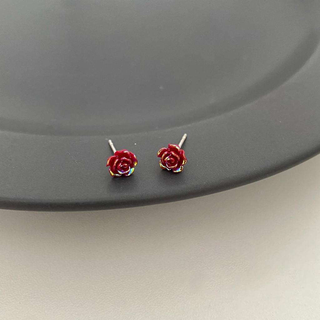 Korean Niche Petite Rose Stud Earrings - Simple, Retro Design, 2023 Trend