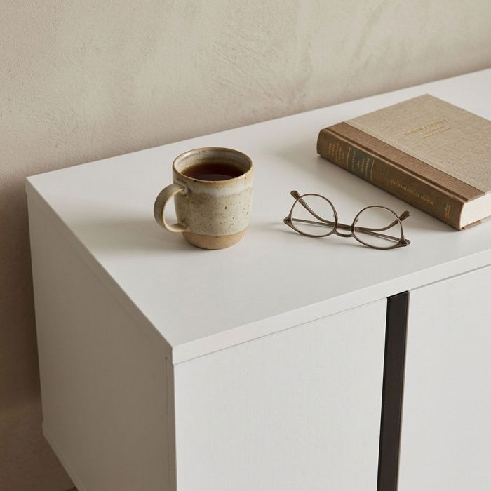 MENZZO Meuble TV moderne avec 2 portes Valmain L180cm Blanc et Métal Noir