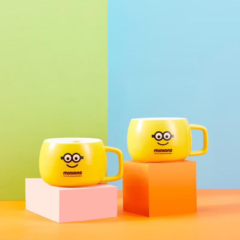 Керамическая кофейная кружка с изображением миньонов