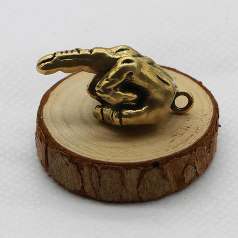 Металлический латунный брелок с поднятым средним пальцем в форме подвески, ювелирный брелок