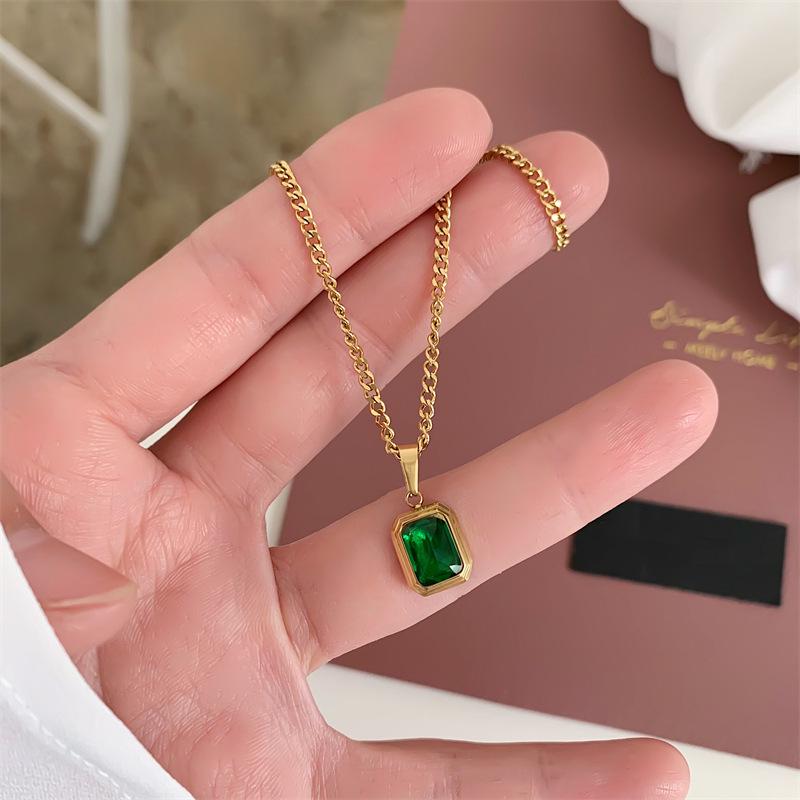 Сине-зеленый Шампанское Драгоценный Камень 18K Позолоченная Титановая Сталь Ретро Ожерелье - Модный Европейский Американский Стиль для Женщин и Пар.
