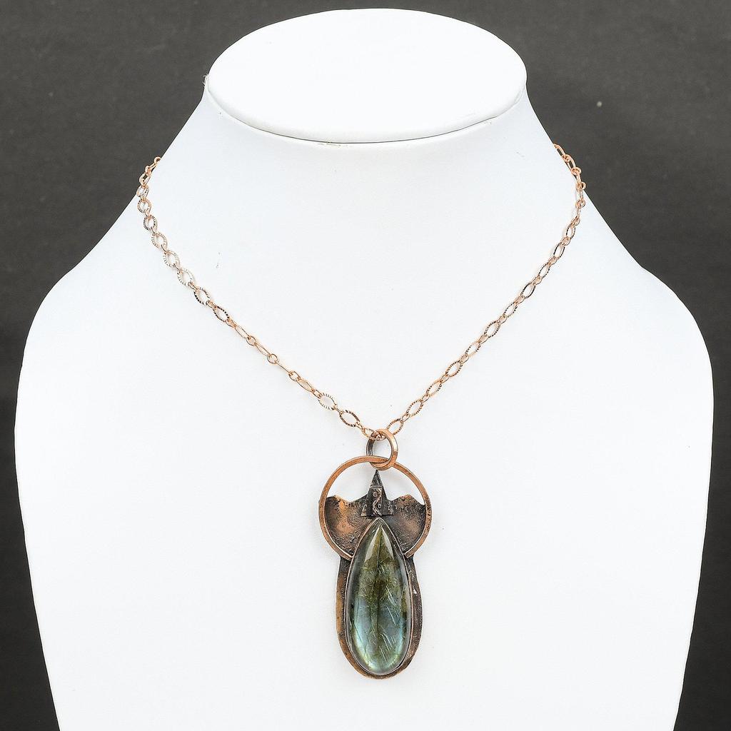 Лабрадоритовый кулон Медный кулон Подвеска из драгоценного камня Медные украшения ручной работы Совершенно новый кулон Ювелирные изделия для подарков Женский кулон Уникальные ювелирные изделия