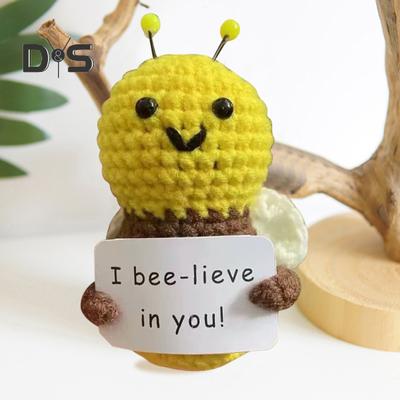 Позитивная вязаная крючком кукла-пчела с ободряющей картой, эмоциональная поддержка, вязание вручную, пчела, игрушка-животное, украшение, орнамент для детей и взрослых, подарок на день рождения