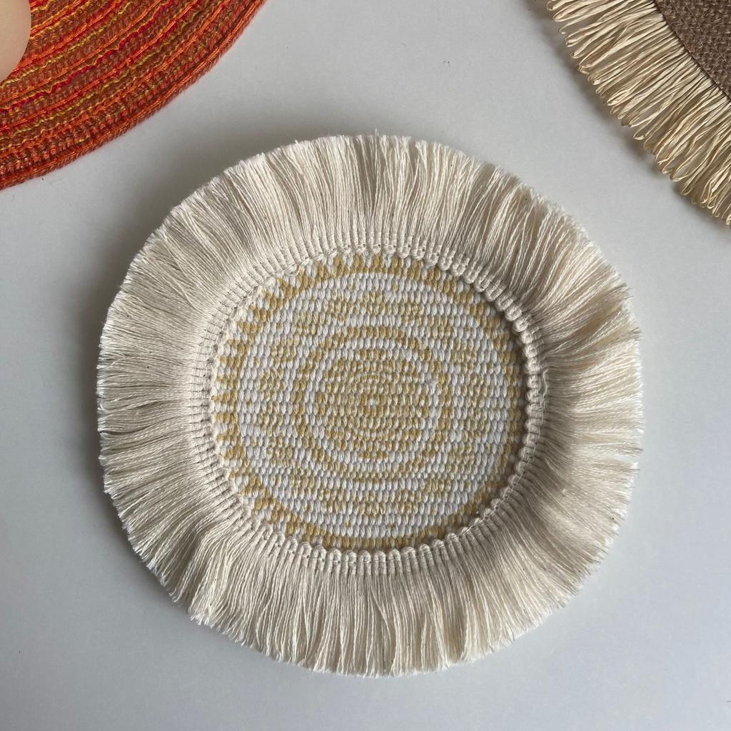Set of 4 Boho Woven Round Placemat Handmade Table Mats Woven Jute Tassel Mat RetroTable Decor Fringe Coffee Mat Fur Ball Dining Mat Pompom Home Decor